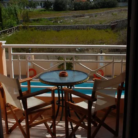 La Sirena Aparthotel *